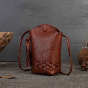 New Genuine Leather Women's Bag Retro First-Layer Cowhide Woven Mobile Phone Bag Mini Crossbody Shoulder Casual Tassel Bucket Bag